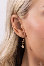 Load image into Gallery viewer, Paparazzi Courting Cosmopolitan - Gold Necklace