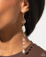 Load image into Gallery viewer, Paparazzi Cosmopolitan Chic - Gold Necklace
