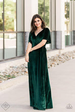 Load image into Gallery viewer, Fiercely Fifth Avenue November 2020 Fashion Fix.
