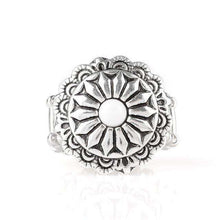 Load image into Gallery viewer, Daringly Daisy White Ring.
