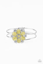 Load image into Gallery viewer, Garden Extravagance - Yellow.

