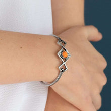 Load image into Gallery viewer, Dainty Deco - Orange.
