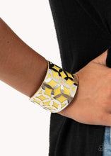 Load image into Gallery viewer, Garden Fiesta Yellow Bracelet.
