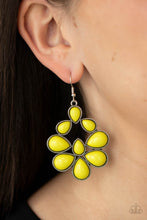 Load image into Gallery viewer, Paparazzi In Crowd Couture - Yellow Earrings
