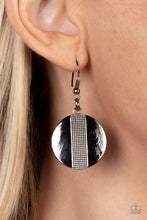 Load image into Gallery viewer, Metallic Enchantress - Black Necklace
