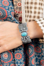 Load image into Gallery viewer, Paparazzi Simply Santa Fe - January 2022 Complete Trend Blend
