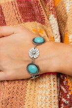 Load image into Gallery viewer, Paparazzi Simply Santa Fe Complete Trend Blend February 2022
