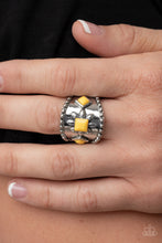 Load image into Gallery viewer, Paparazzi Daisy Diviner - Yellow Ring
